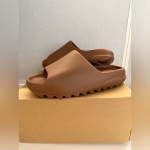 Adidas YZY Brown Foam Slides – New in Box